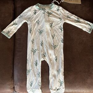 NWT Kyte Baby Zippered Romper in Eucalyptus Size 3-6 M